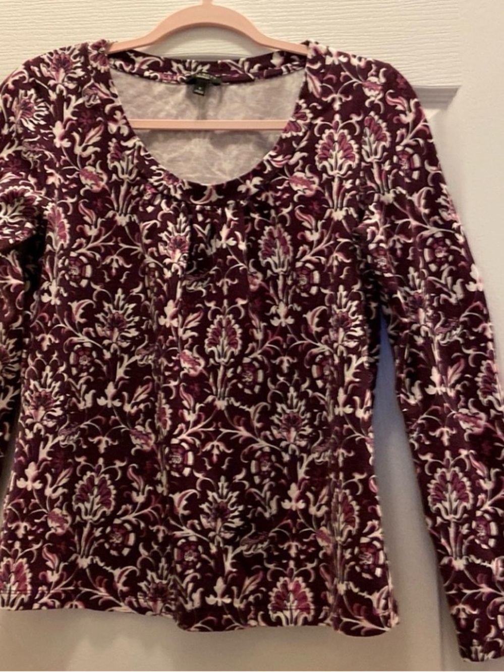 Women's Long Sleeve Scoop Neck Floral Top - Burgundy and Cream